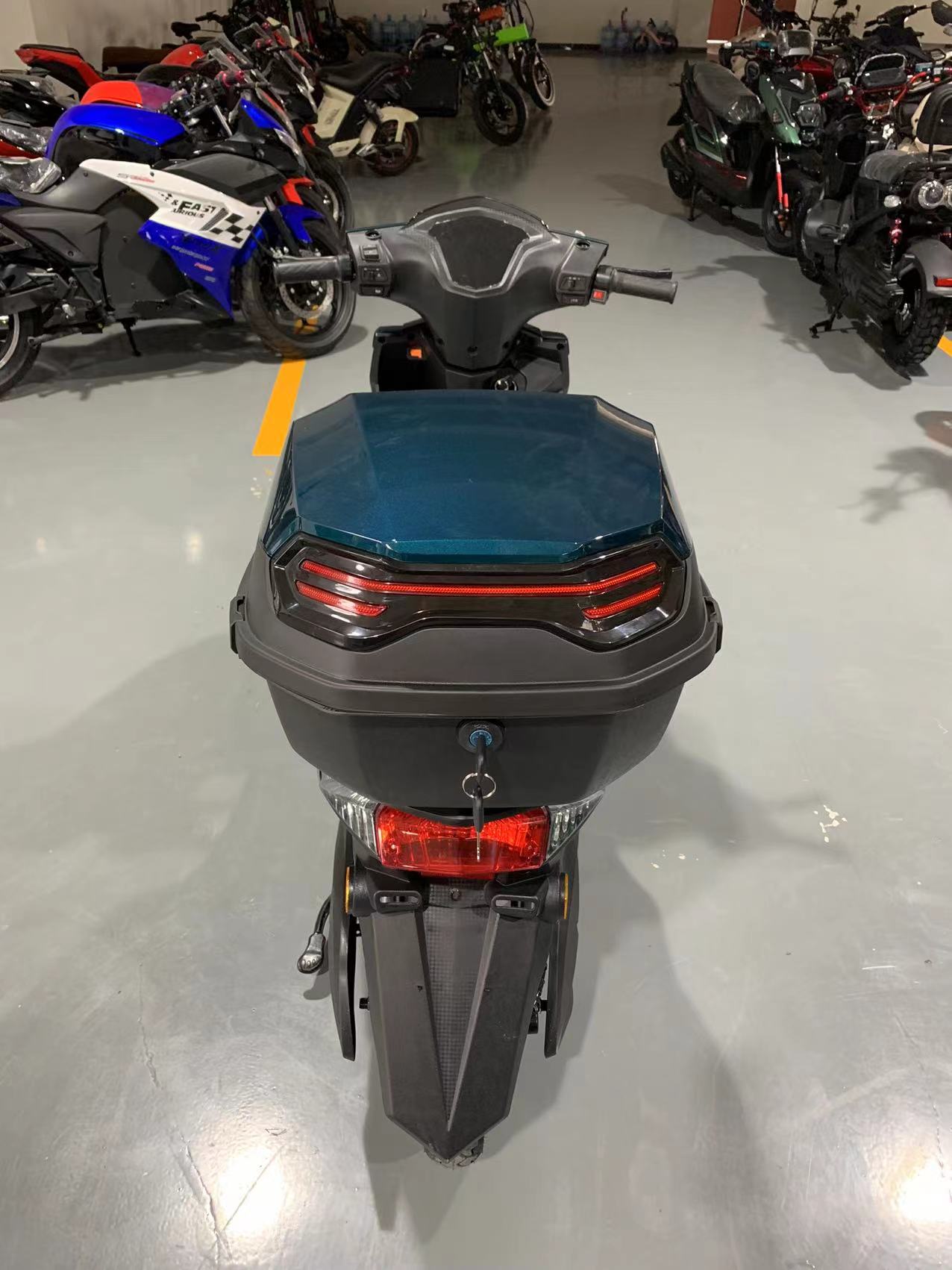 JY204 E SCOOTY - Mytoysbh