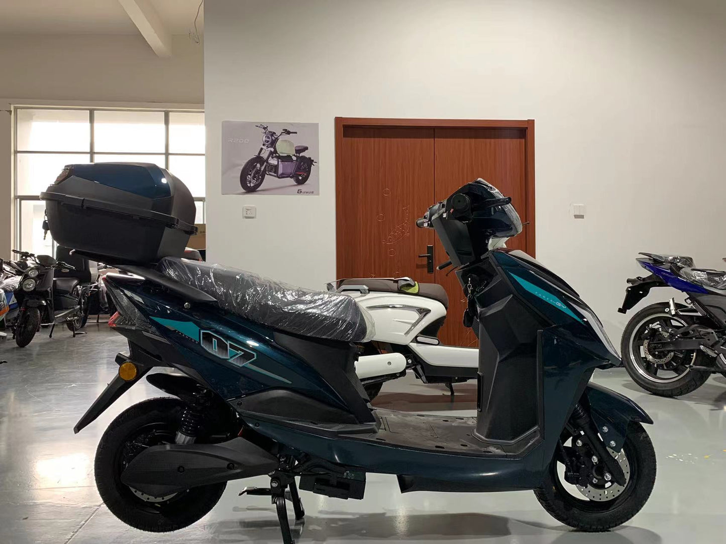 JY204 E SCOOTY - Mytoysbh